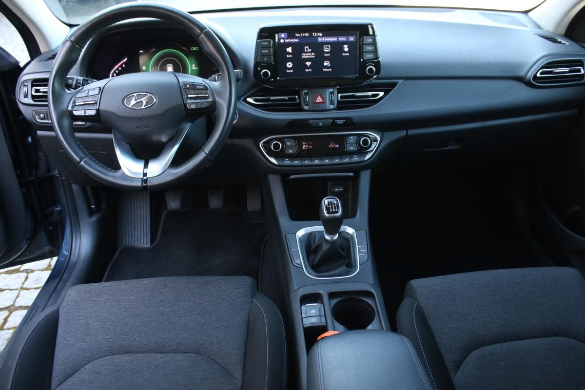 hyundai-i30-2023-gasolina-998cc