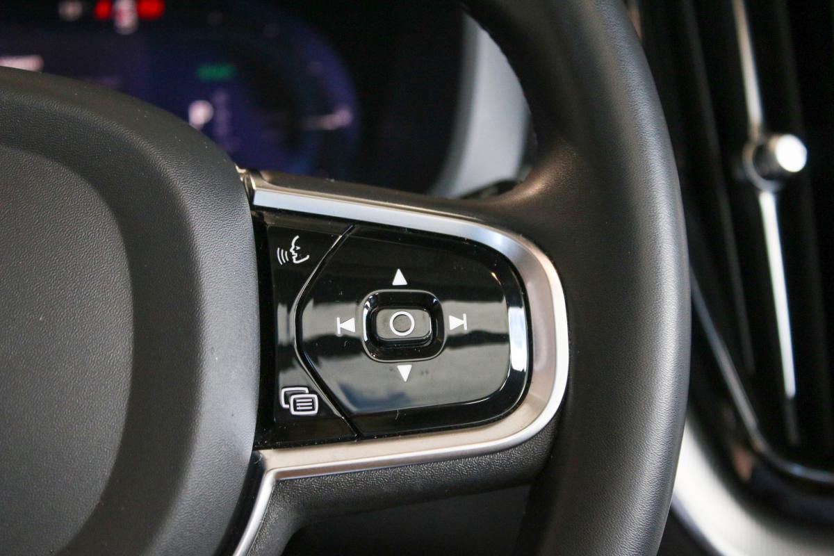 volvo-xc60-2023-hibrido-a-gasolina-1969cc