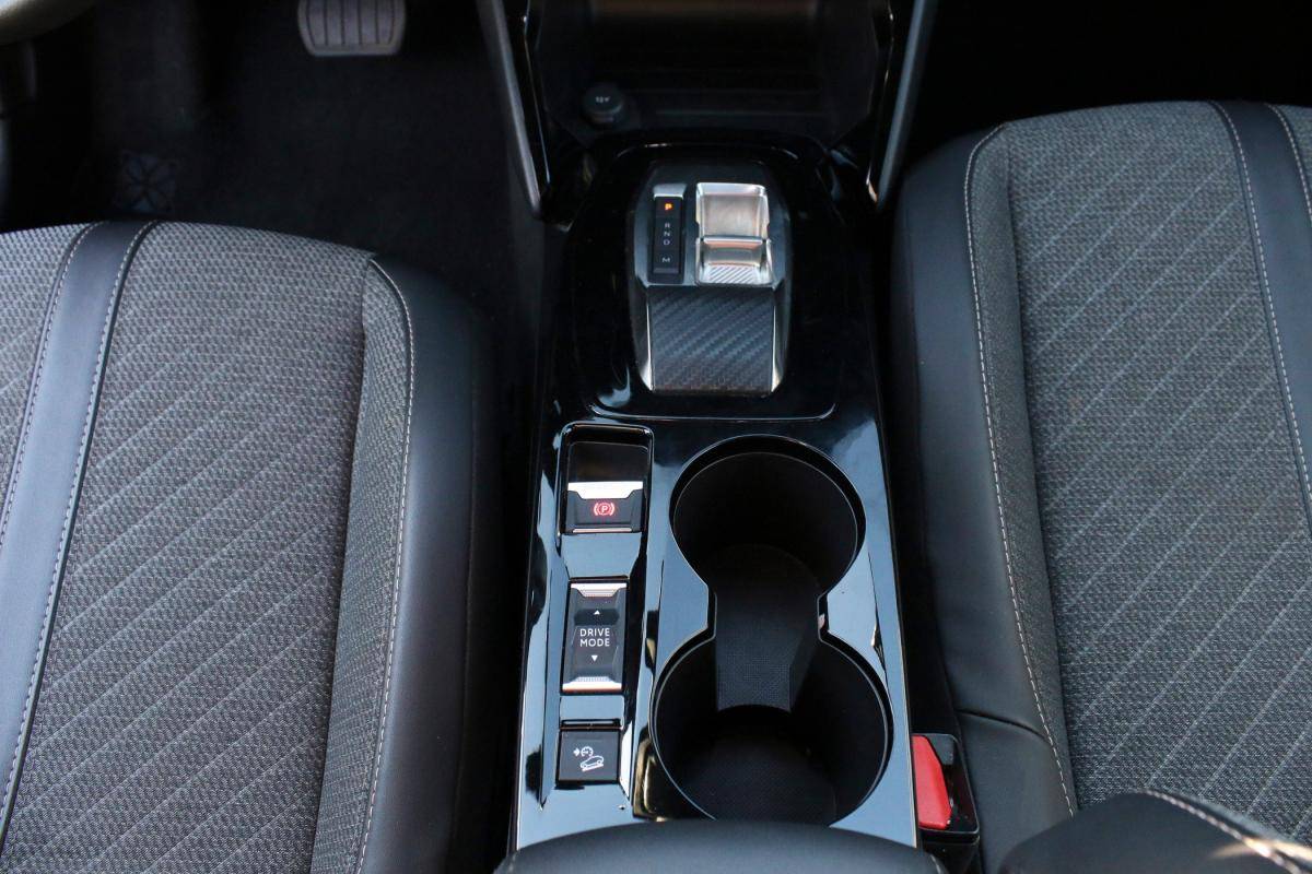 peugeot-2008-2024-gasolina-1199cc
