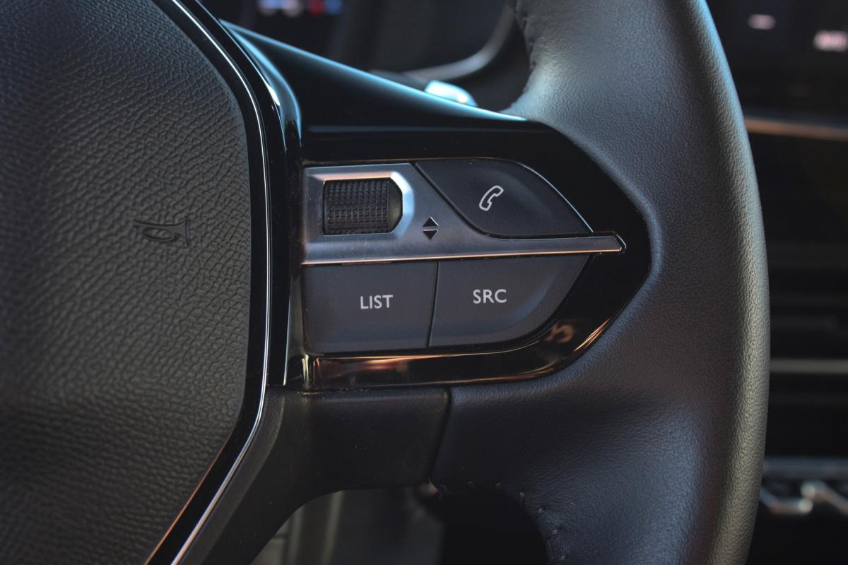 peugeot-2008-2024-gasolina-1199cc