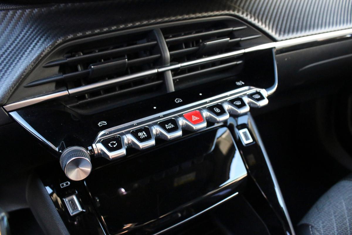 peugeot-2008-2024-gasolina-1199cc