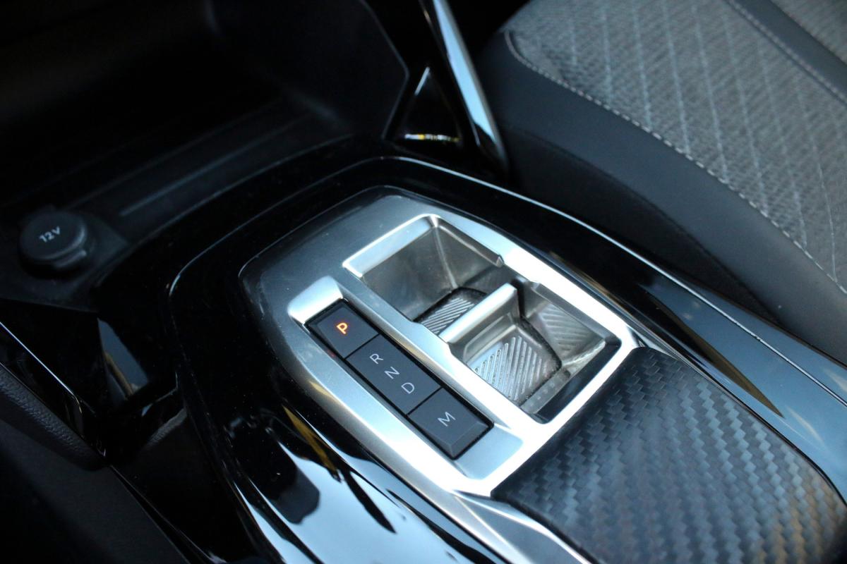 peugeot-2008-2024-gasolina-1199cc