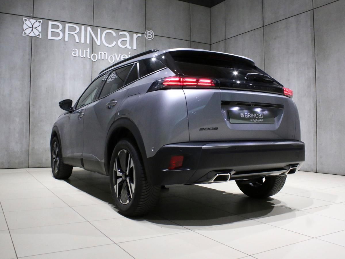 peugeot-2008-2024-gasolina-1199cc