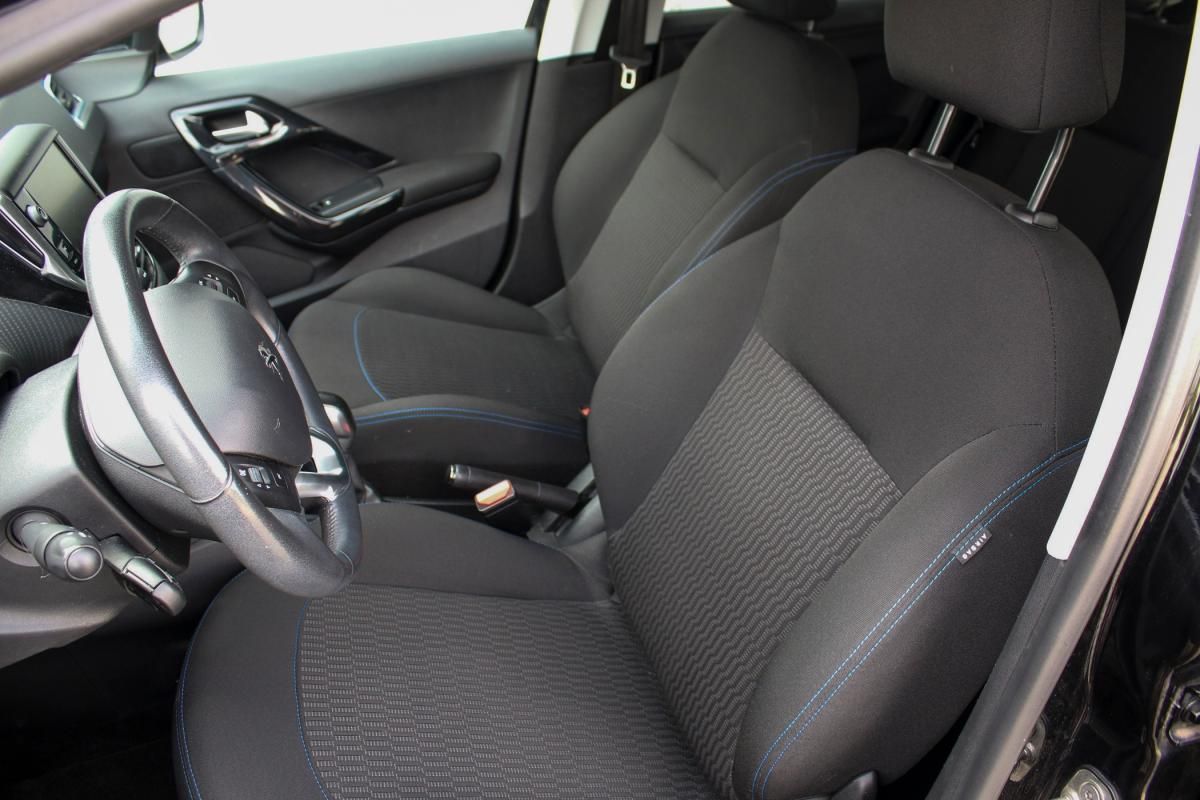 peugeot-208-2017-gasolina-1199cc