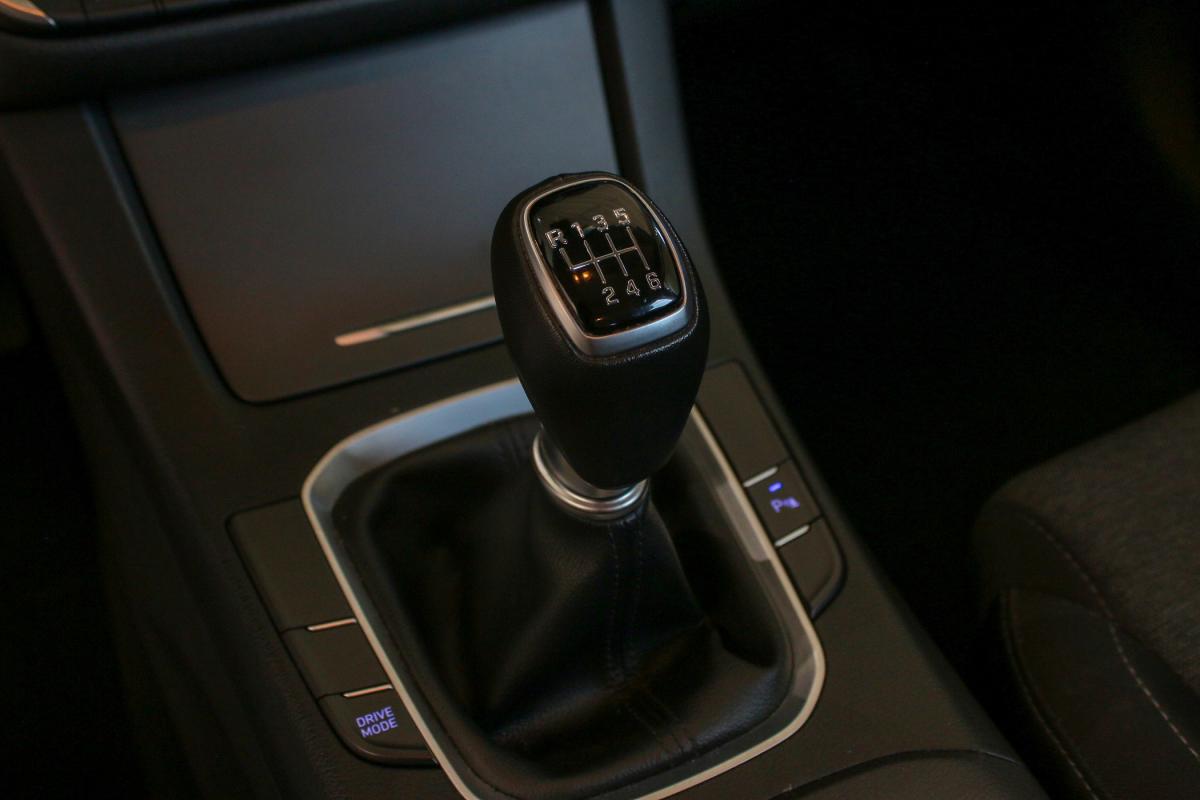 hyundai-i30-sw-2023-gasolina-998cc