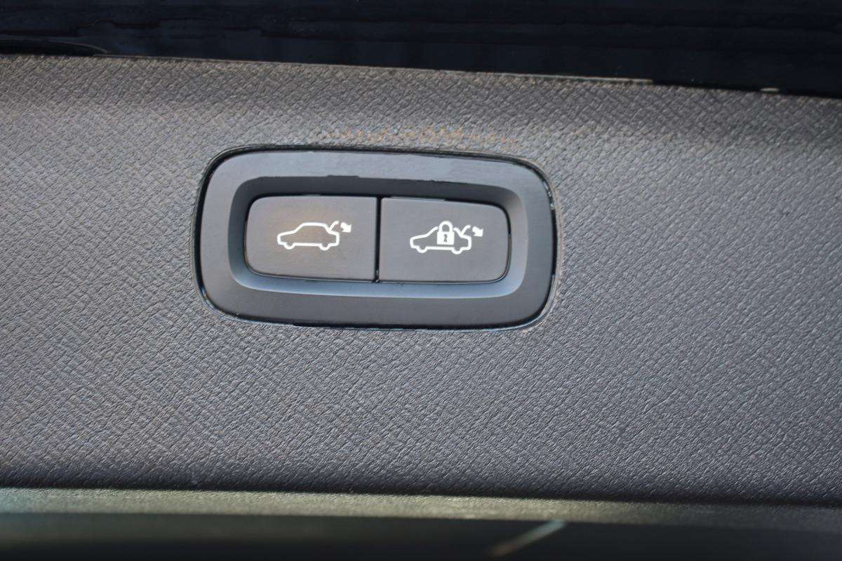 volvo-xc90-2023-hibrido-a-gasolina-1969cc