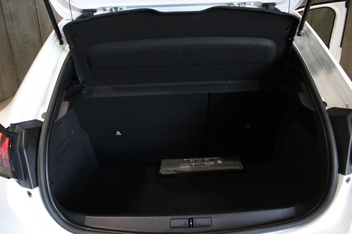 peugeot-208-2022-gasolina-1199cc