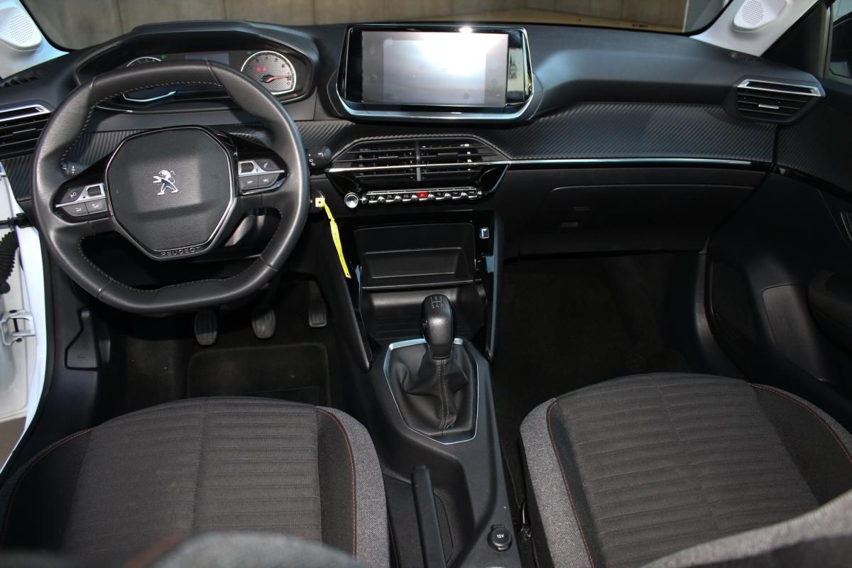 peugeot-208-2022-gasolina-1199cc