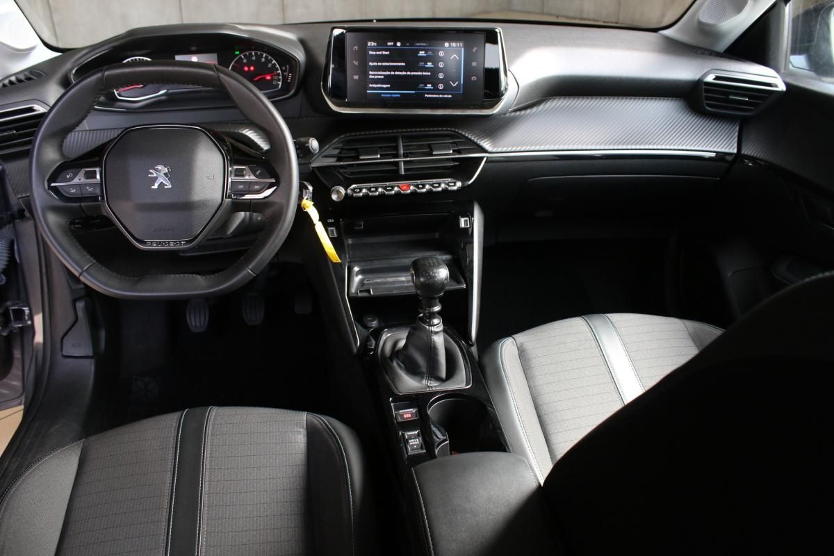 peugeot-208-2023-gasolina-1199cc
