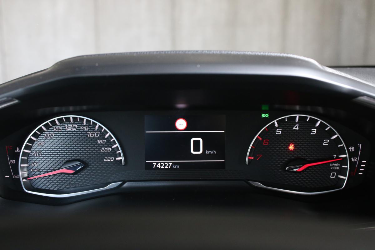peugeot-208-2023-gasolina-1199cc