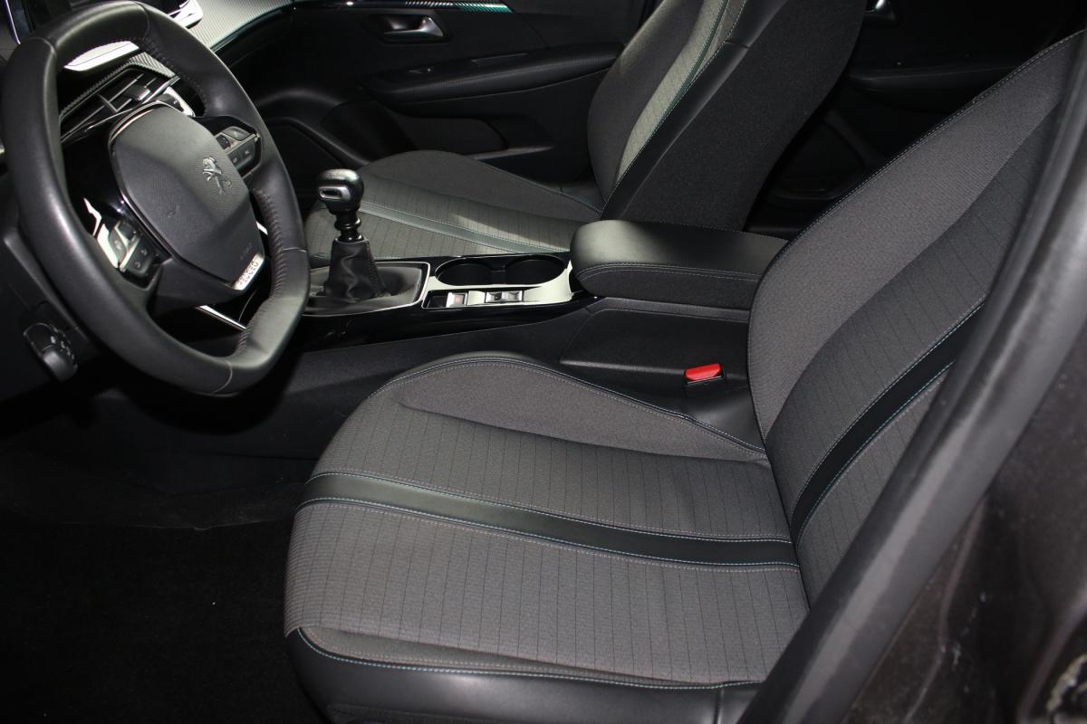 peugeot-208-2023-gasolina-1199cc