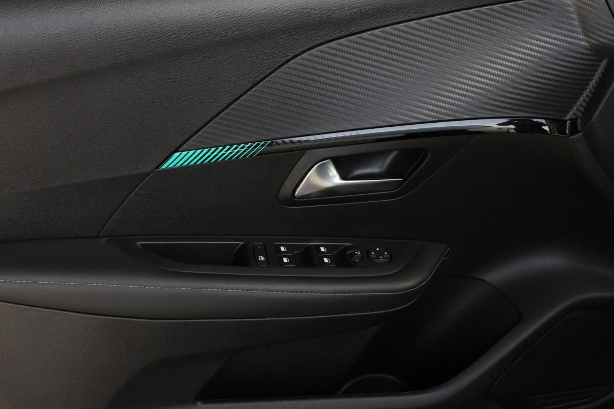 peugeot-208-2023-gasolina-1199cc