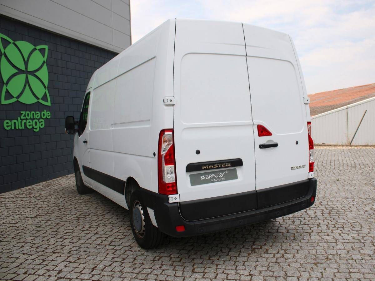 renault-master-2023-diesel-2299cc