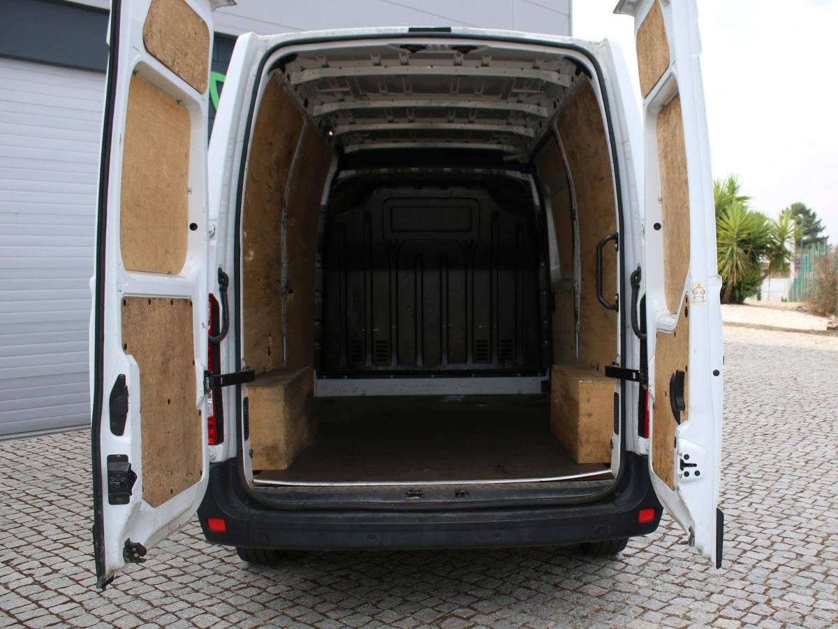 renault-master-2023-diesel-2299cc