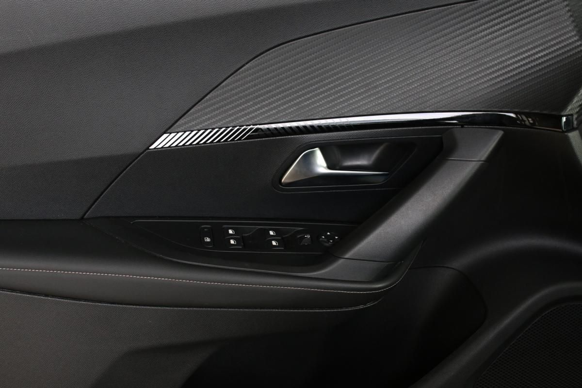 peugeot-2008-2024-gasolina-1199cc