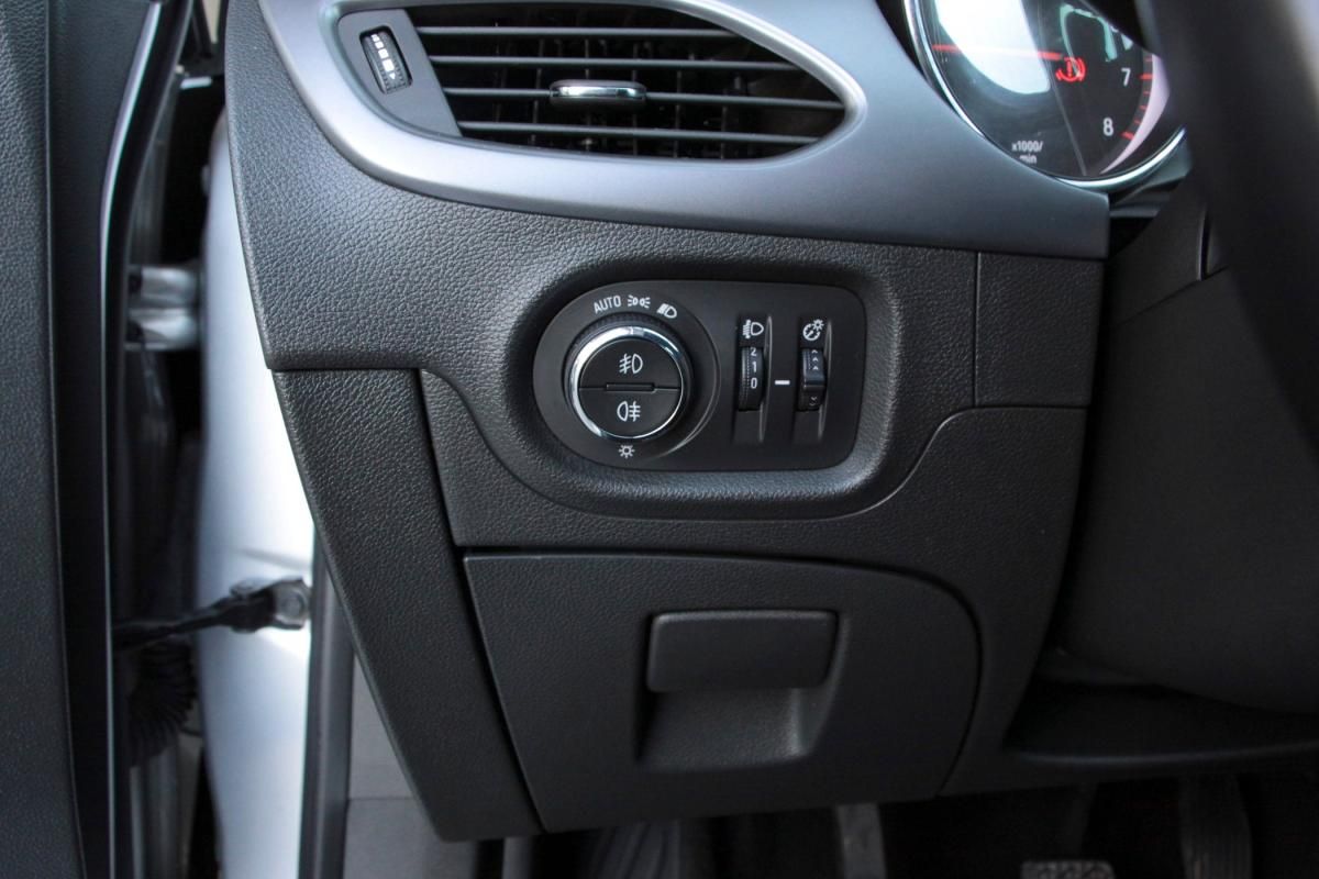 opel-astra-2019-gasolina-999cc