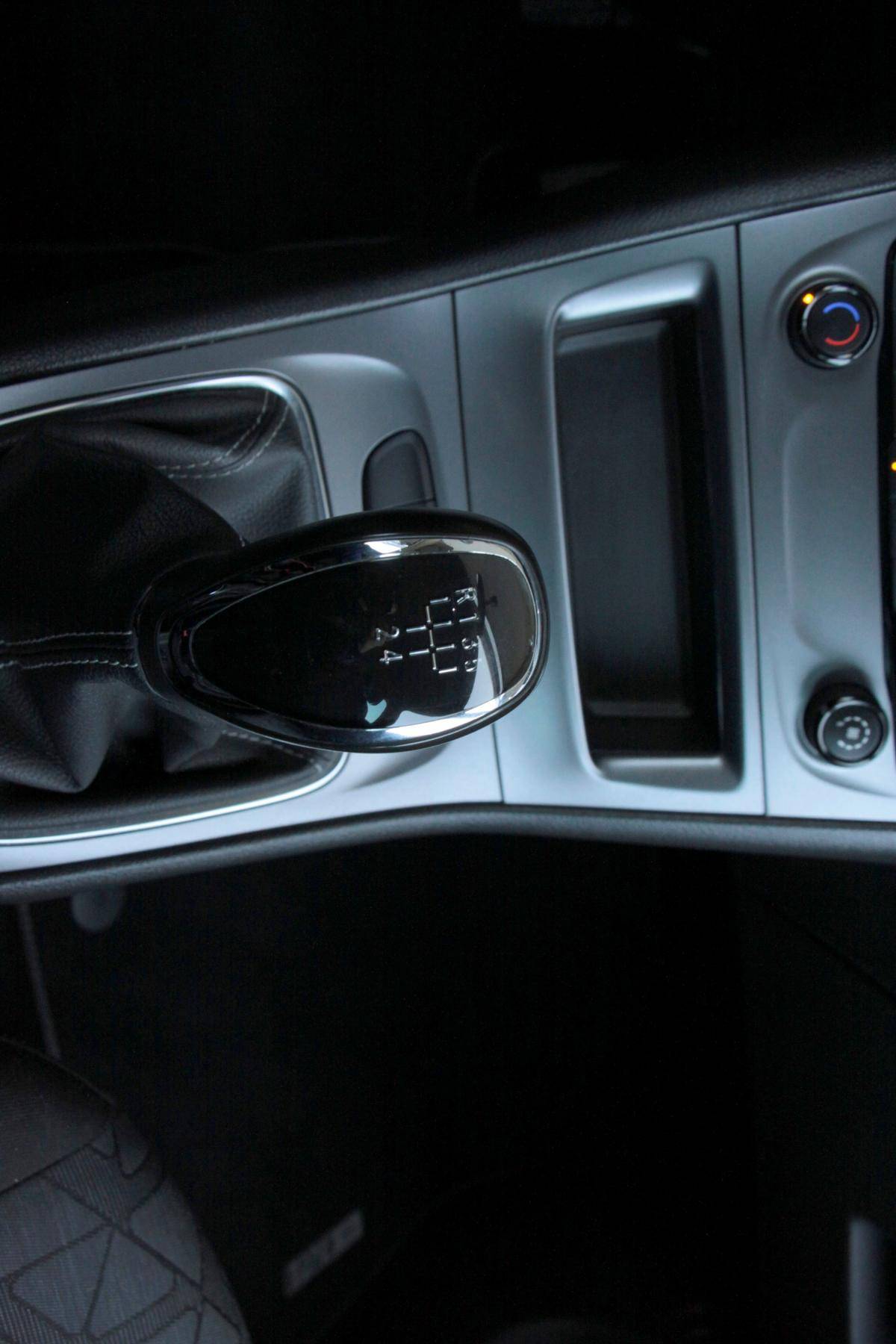 opel-astra-2019-gasolina-999cc