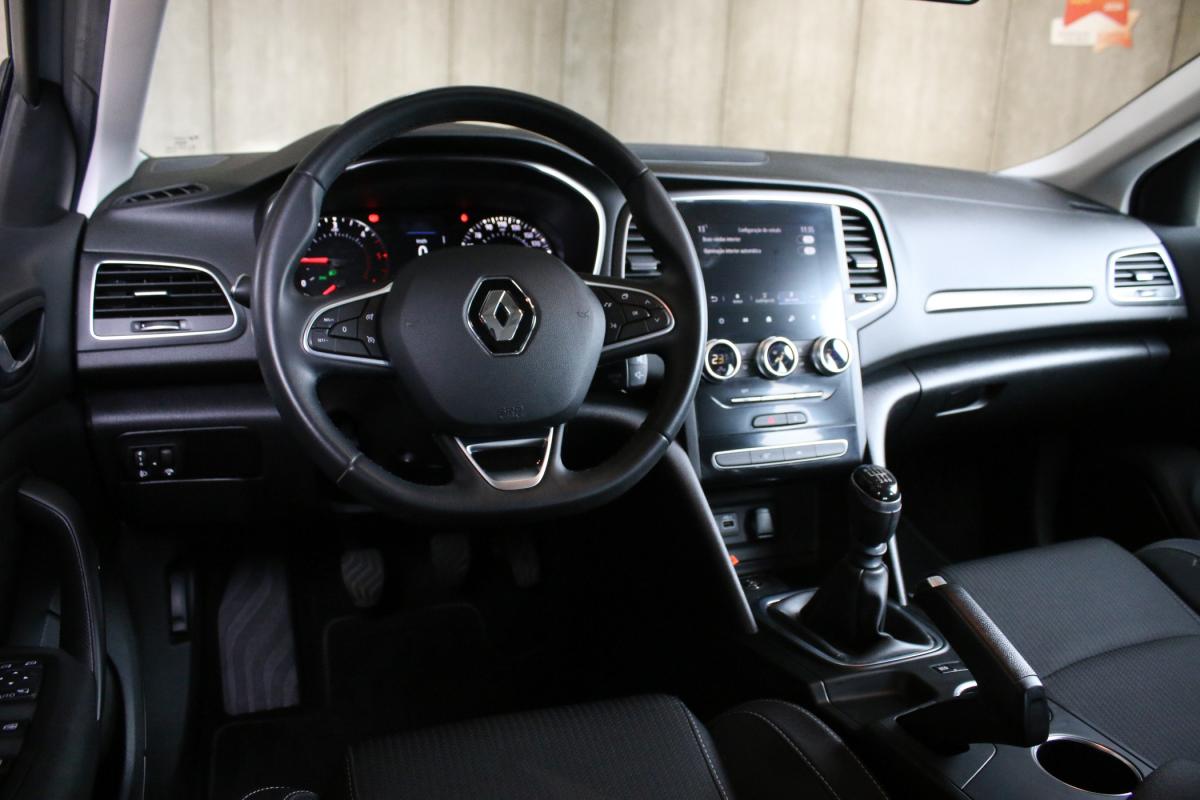 renault-megane-2022-diesel-1461cc