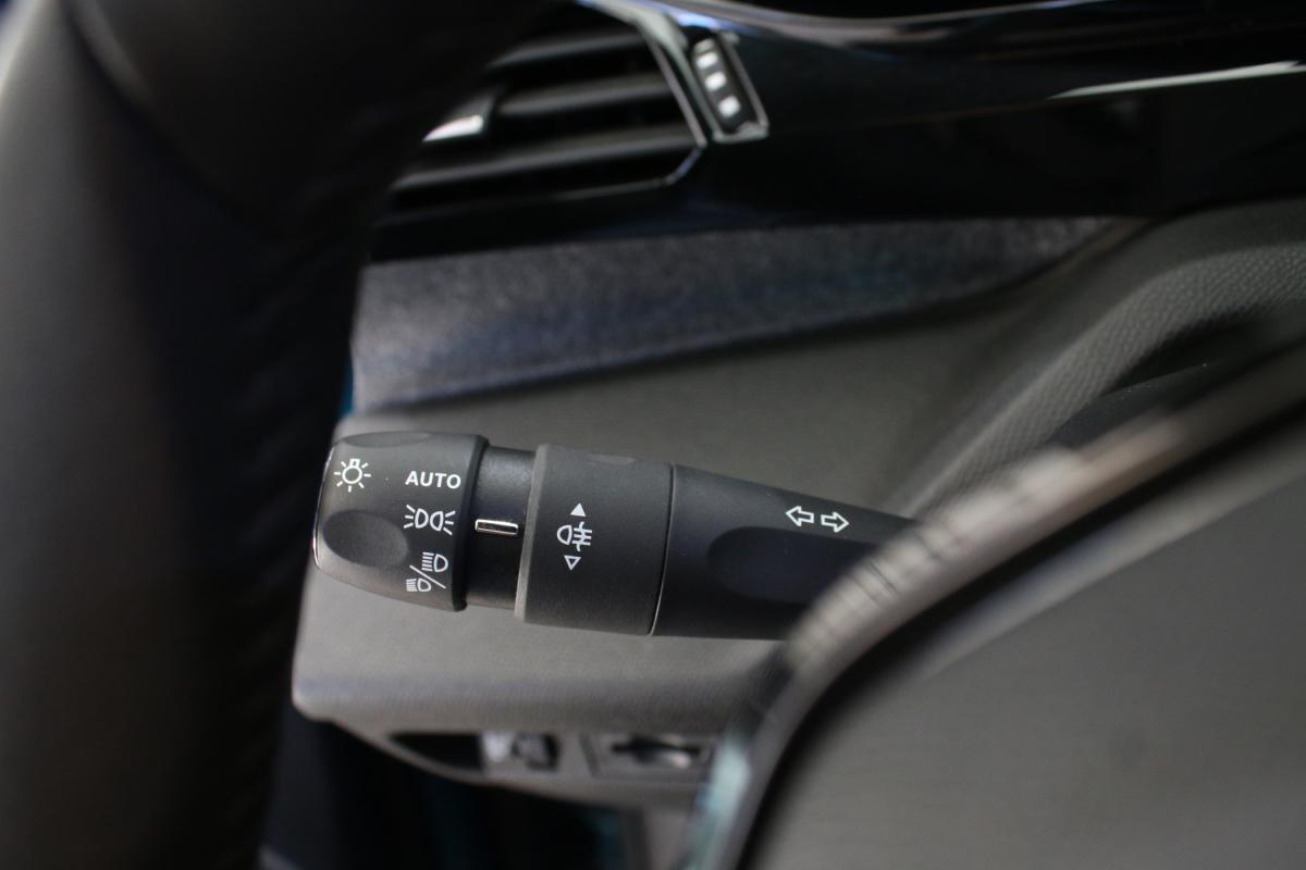 peugeot-408-2023-gasolina-1199cc