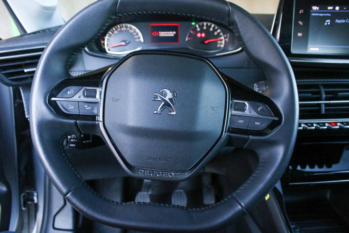 peugeot-208-2023-gasolina-1199cc