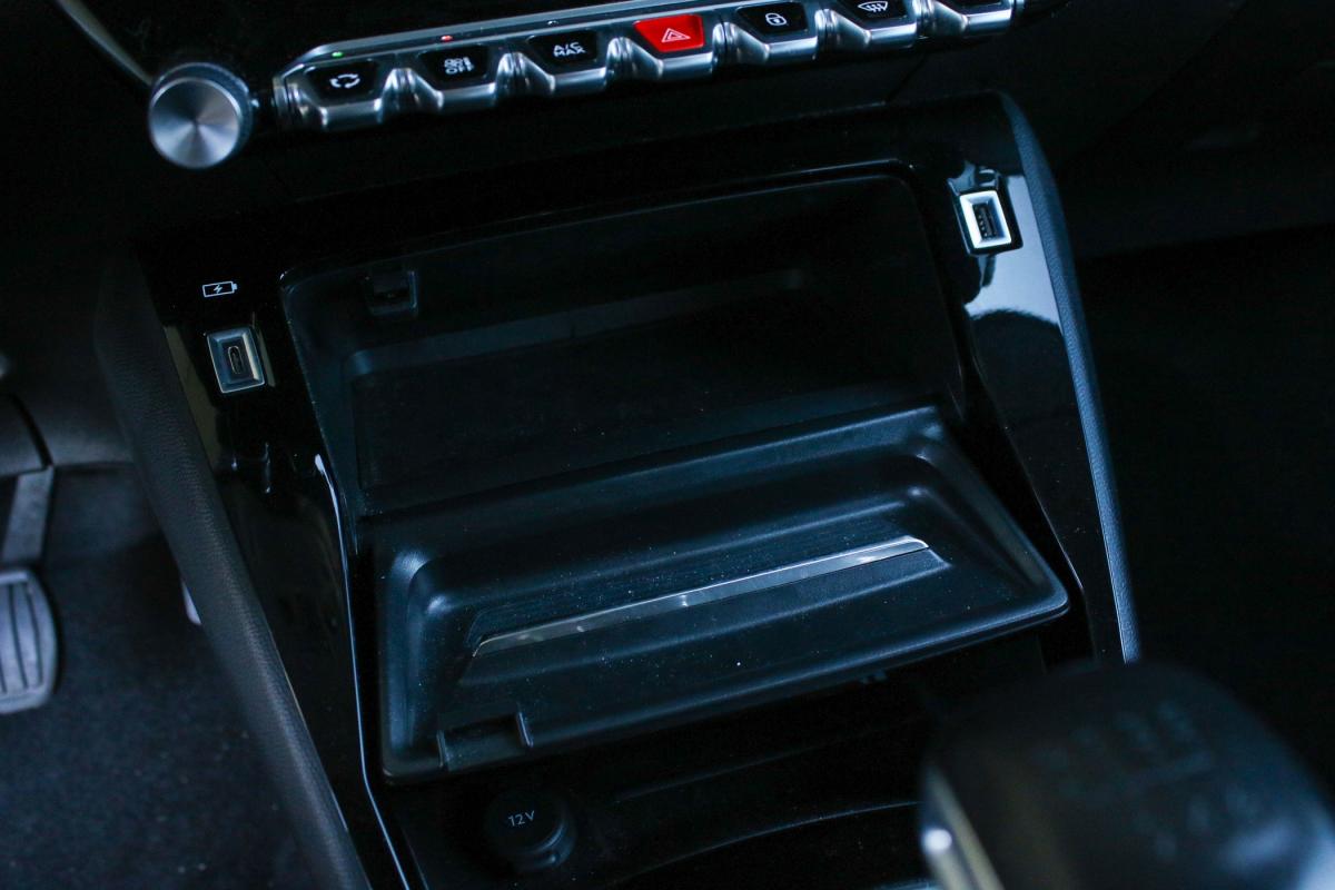 peugeot-208-2023-gasolina-1199cc