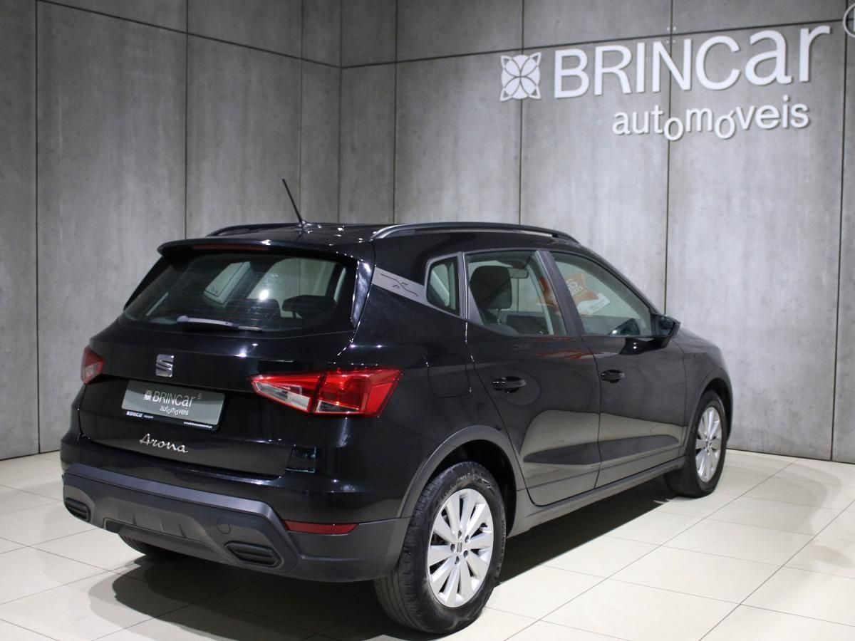 seat-arona-2023-gasolina-999cc