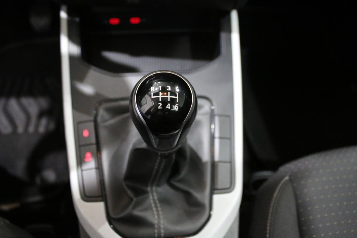 seat-arona-2023-gasolina-999cc
