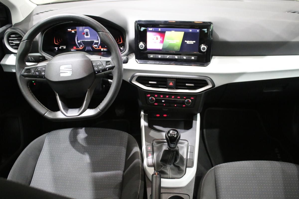 seat-arona-2023-gasolina-999cc