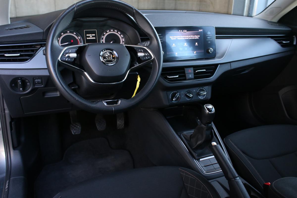 skoda-kamiq-2023-gasolina-999cc
