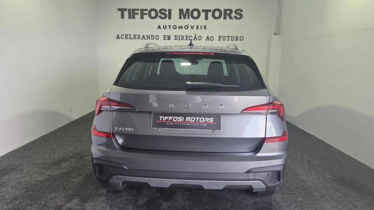 skoda-kamiq-2024-gasolina-999cc