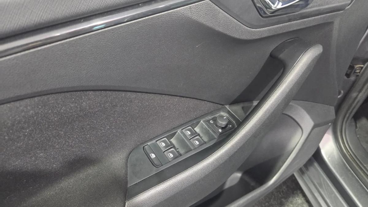 skoda-kamiq-2024-gasolina-999cc