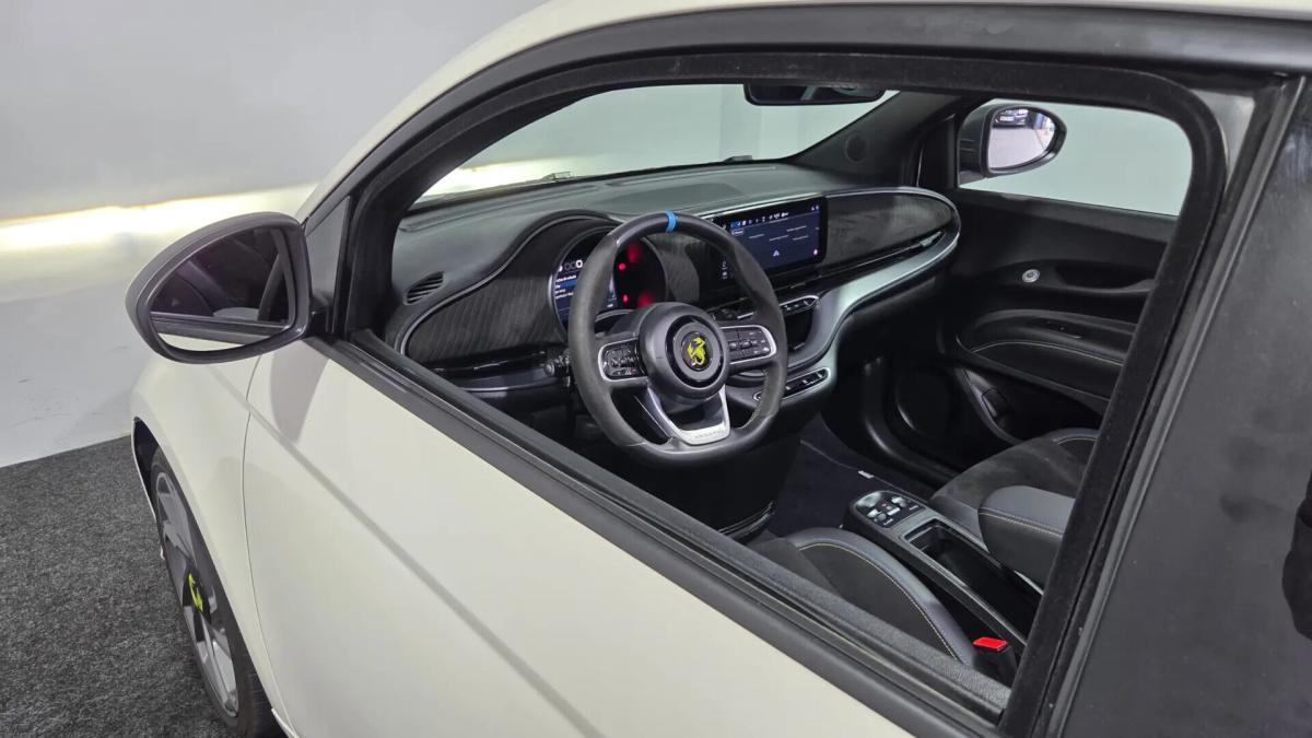 abarth-500-2023-eletrico-0cc