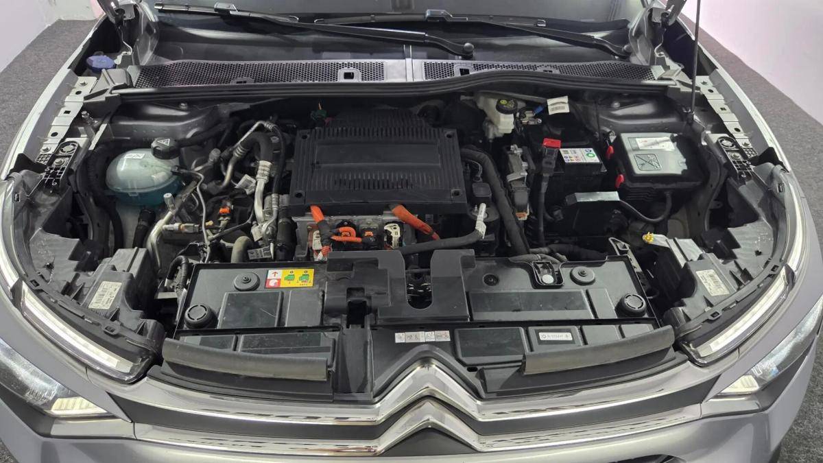 citroen-e-c4-2023-eletrico-0cc