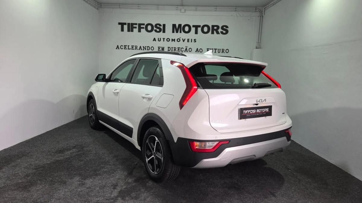 kia-niro-2024-hibrido-a-gasolina-1580cc
