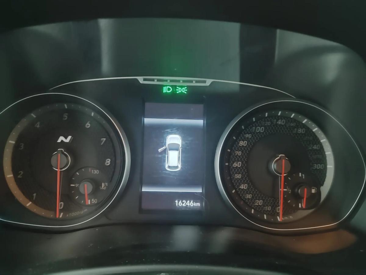 hyundai-i30-sw-2022-gasolina-1998cc