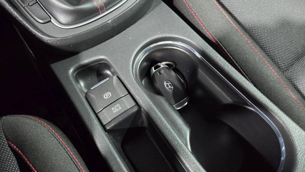 hyundai-kauai-2023-gasolina-998cc