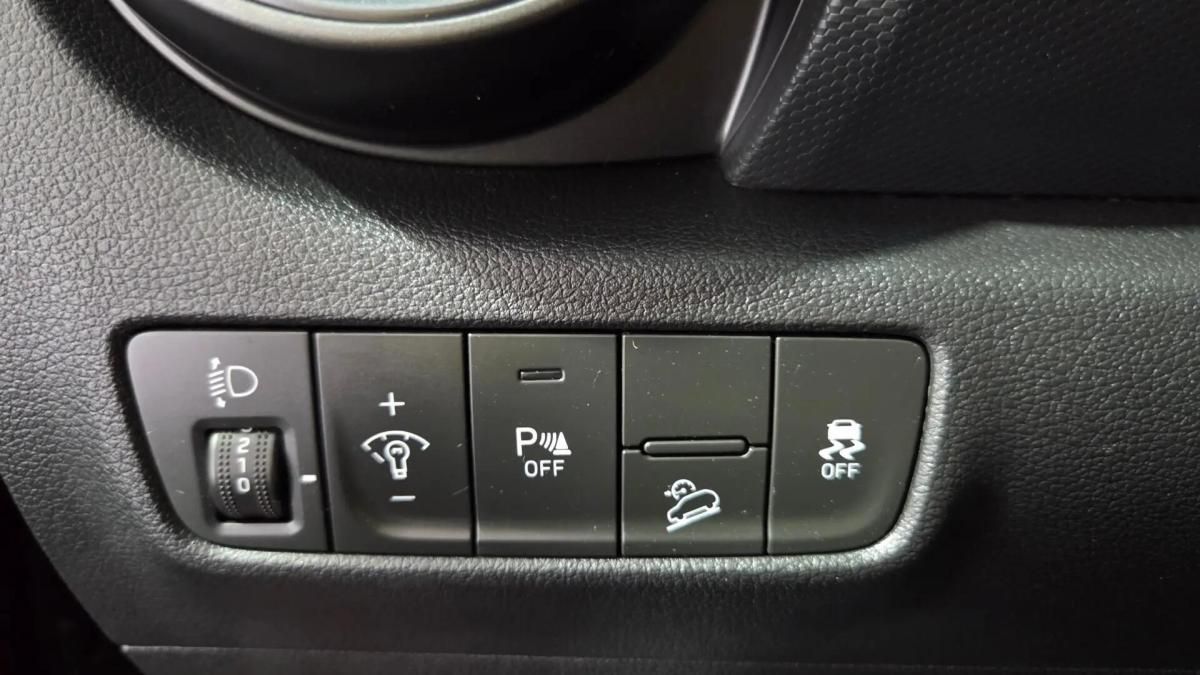 hyundai-kauai-2023-gasolina-998cc