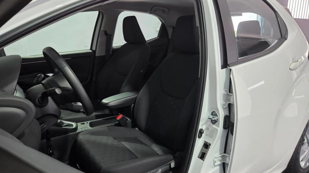 toyota-yaris-2025-hibrido-a-gasolina-1490cc