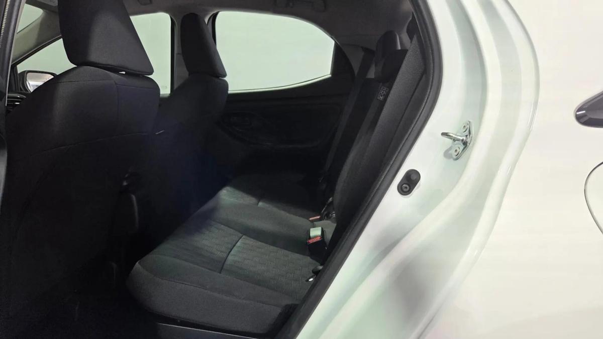 toyota-yaris-2025-hibrido-a-gasolina-1490cc