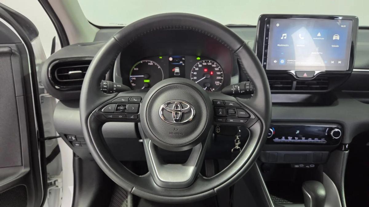 toyota-yaris-2025-hibrido-a-gasolina-1490cc