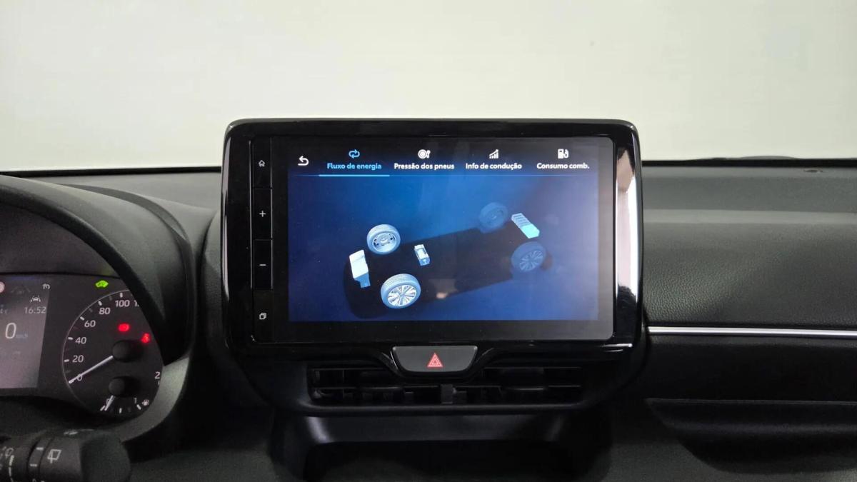 toyota-yaris-2025-hibrido-a-gasolina-1490cc
