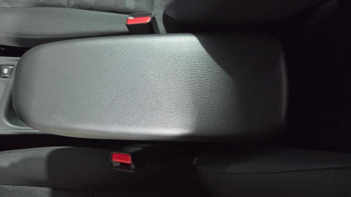 toyota-yaris-2025-hibrido-a-gasolina-1490cc