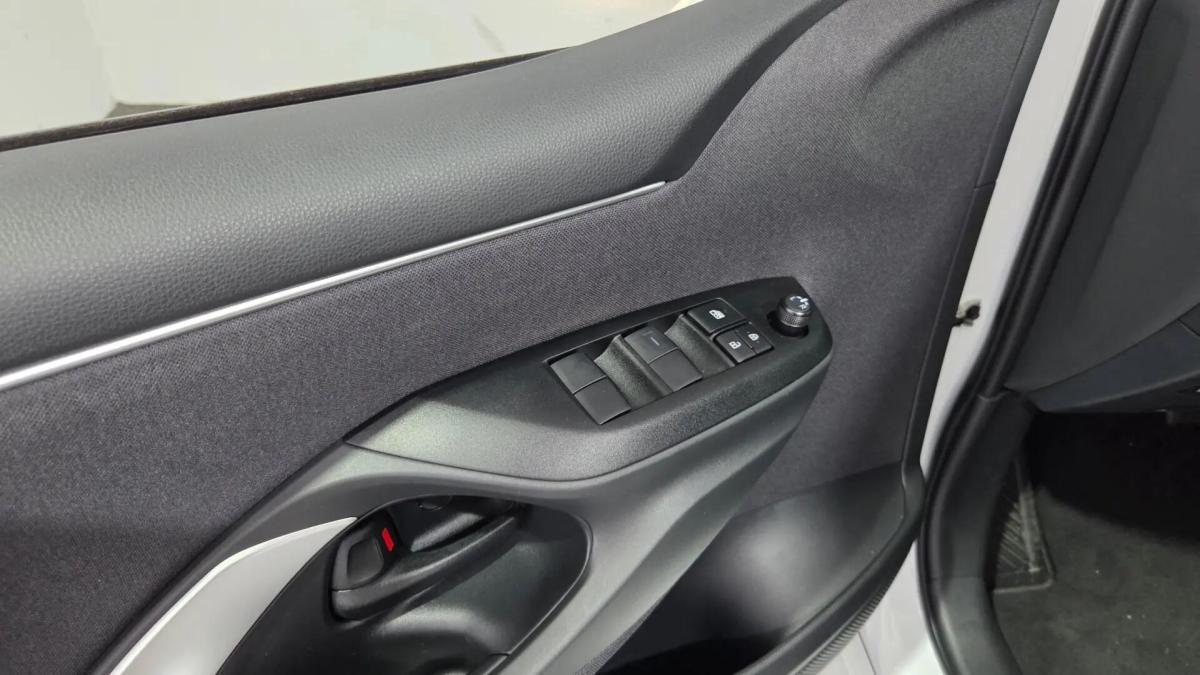 toyota-yaris-2025-hibrido-a-gasolina-1490cc