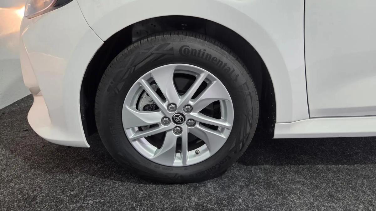 toyota-yaris-2025-hibrido-a-gasolina-1490cc