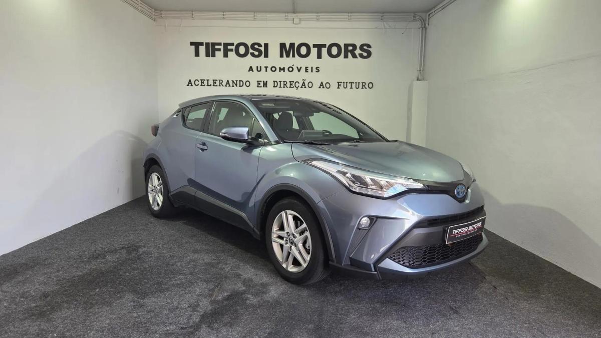 toyota-c-hr-2022-hibrido-a-gasolina-1798cc