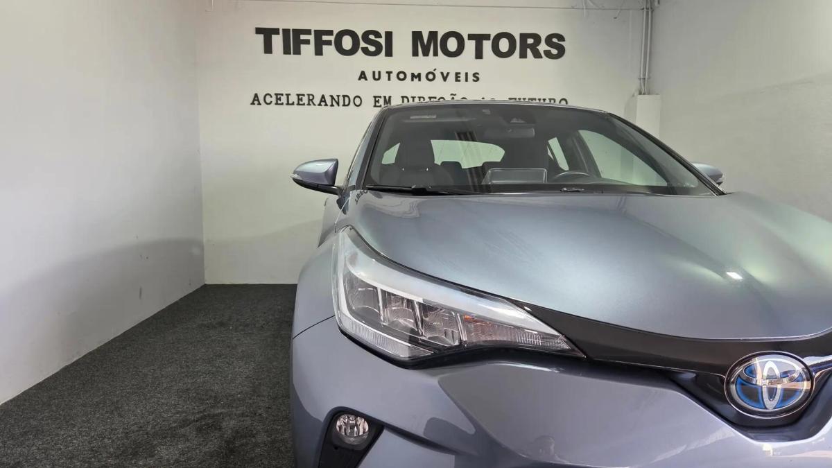 toyota-c-hr-2022-hibrido-a-gasolina-1798cc