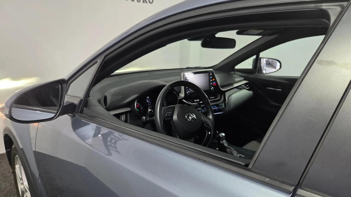 toyota-c-hr-2022-hibrido-a-gasolina-1798cc