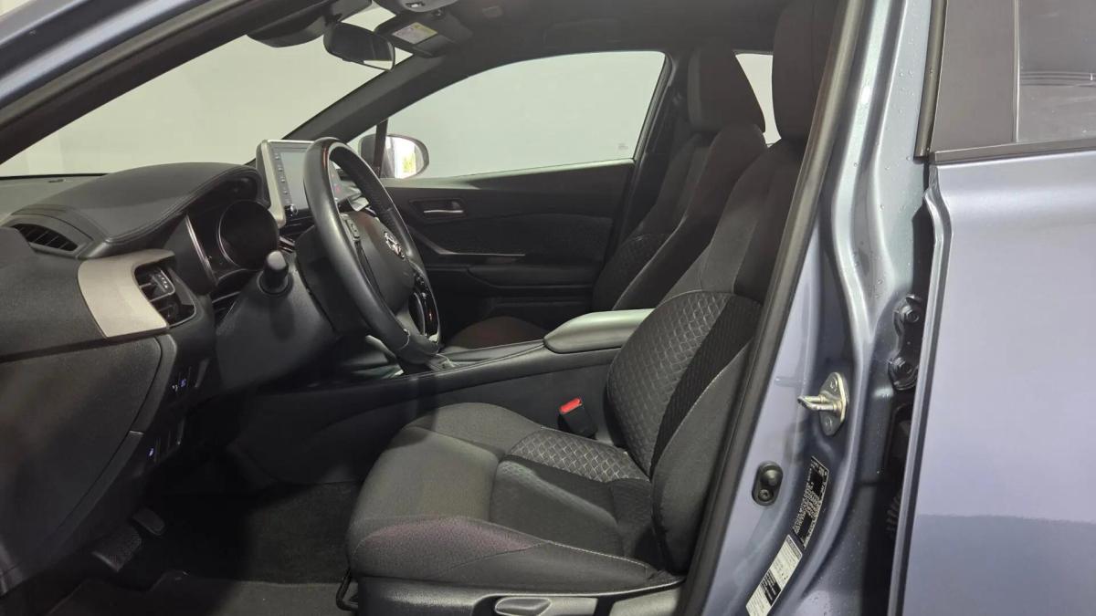 toyota-c-hr-2022-hibrido-a-gasolina-1798cc