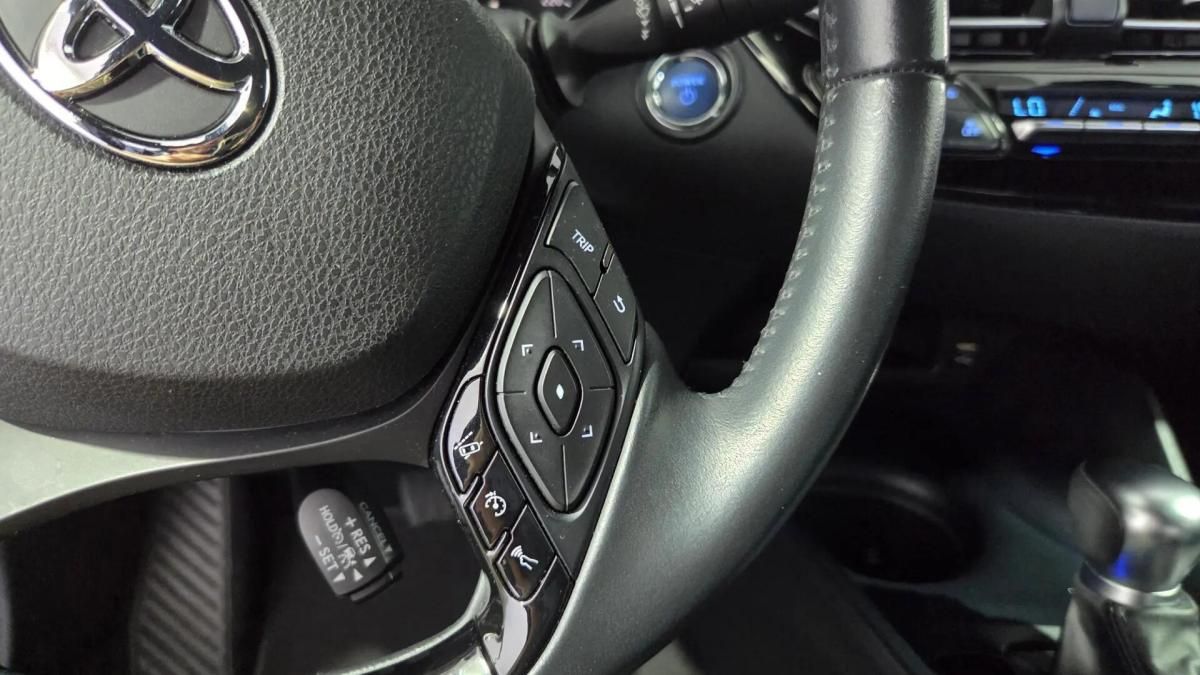 toyota-c-hr-2022-hibrido-a-gasolina-1798cc