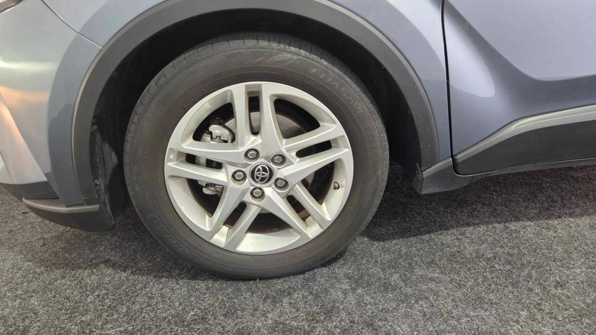 toyota-c-hr-2022-hibrido-a-gasolina-1798cc